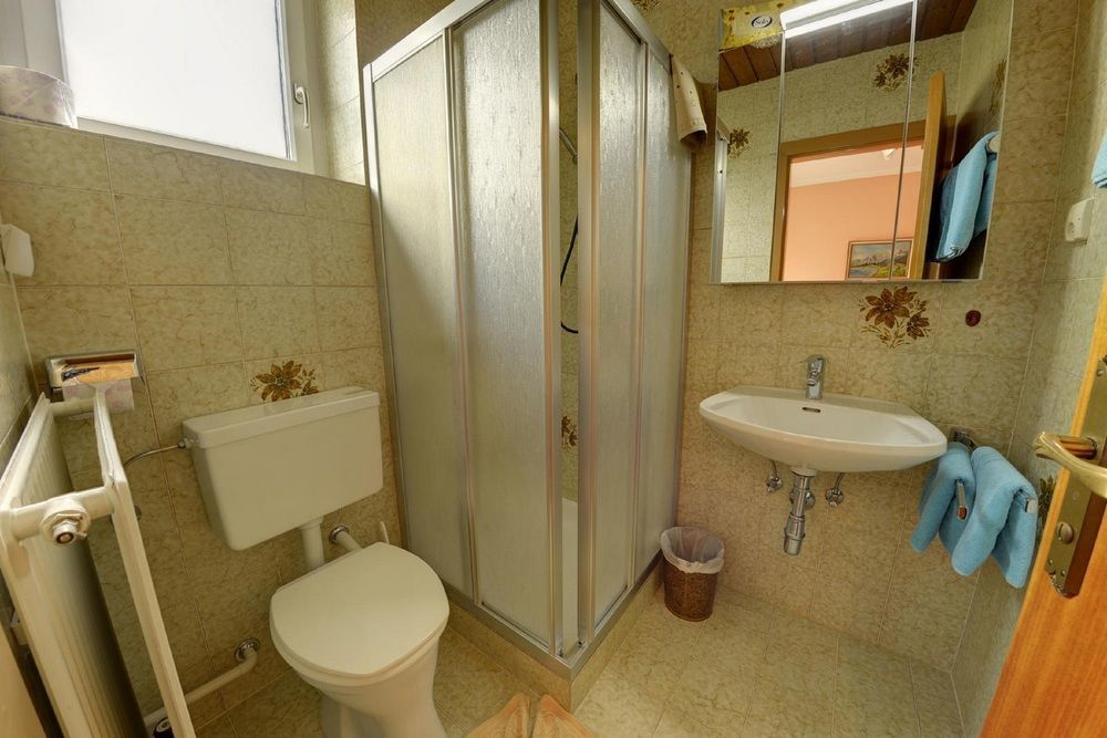 Fruehstueckspension Haus Golker Seeboden Bagian luar foto