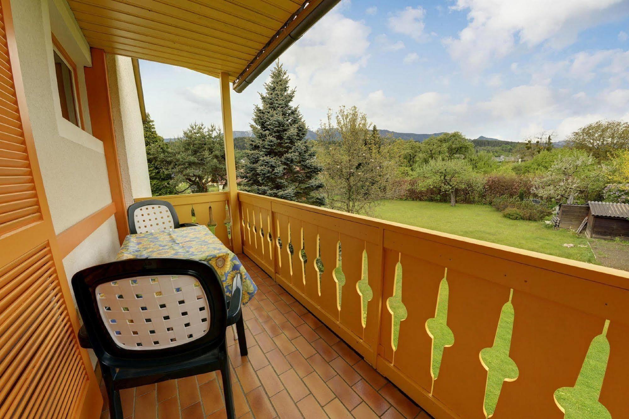 Fruehstueckspension Haus Golker Seeboden Bagian luar foto