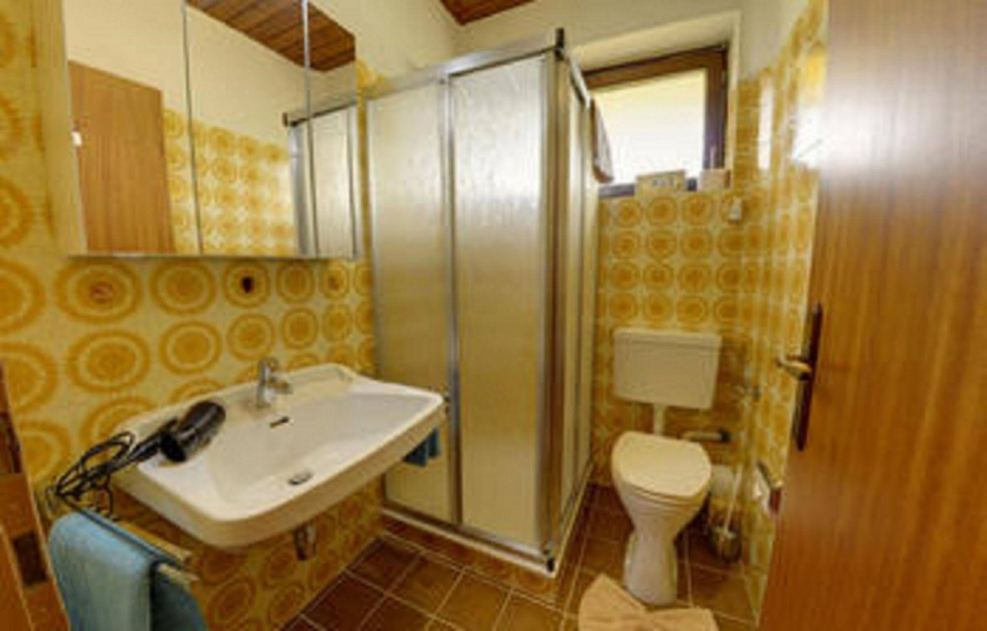Fruehstueckspension Haus Golker Seeboden Bagian luar foto