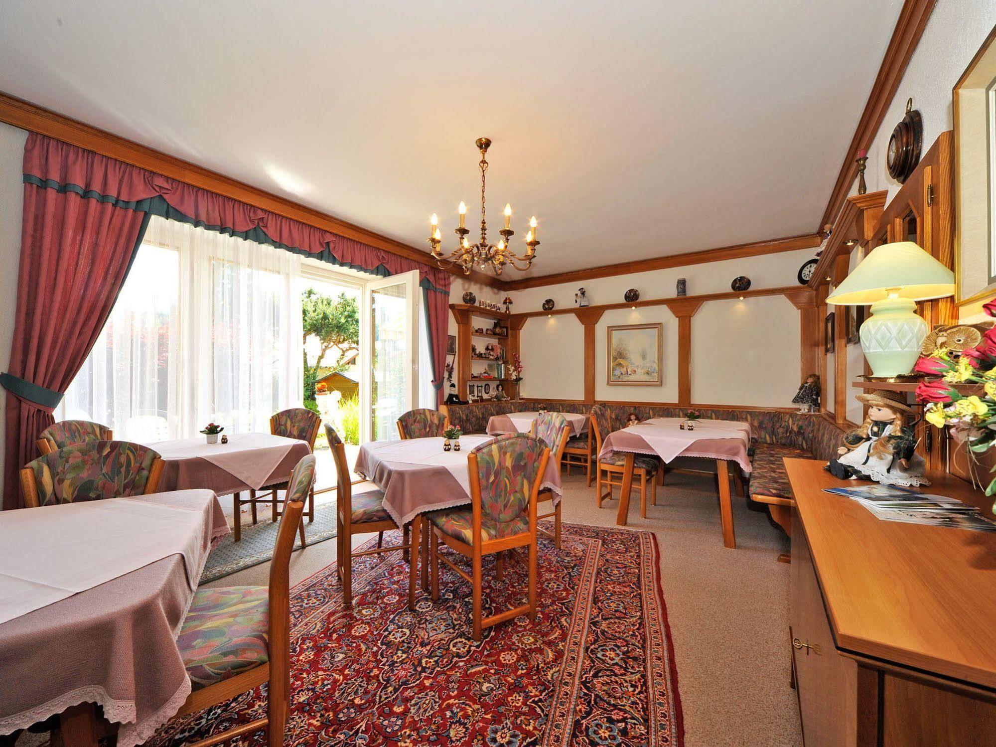 Fruehstueckspension Haus Golker Seeboden Bagian luar foto