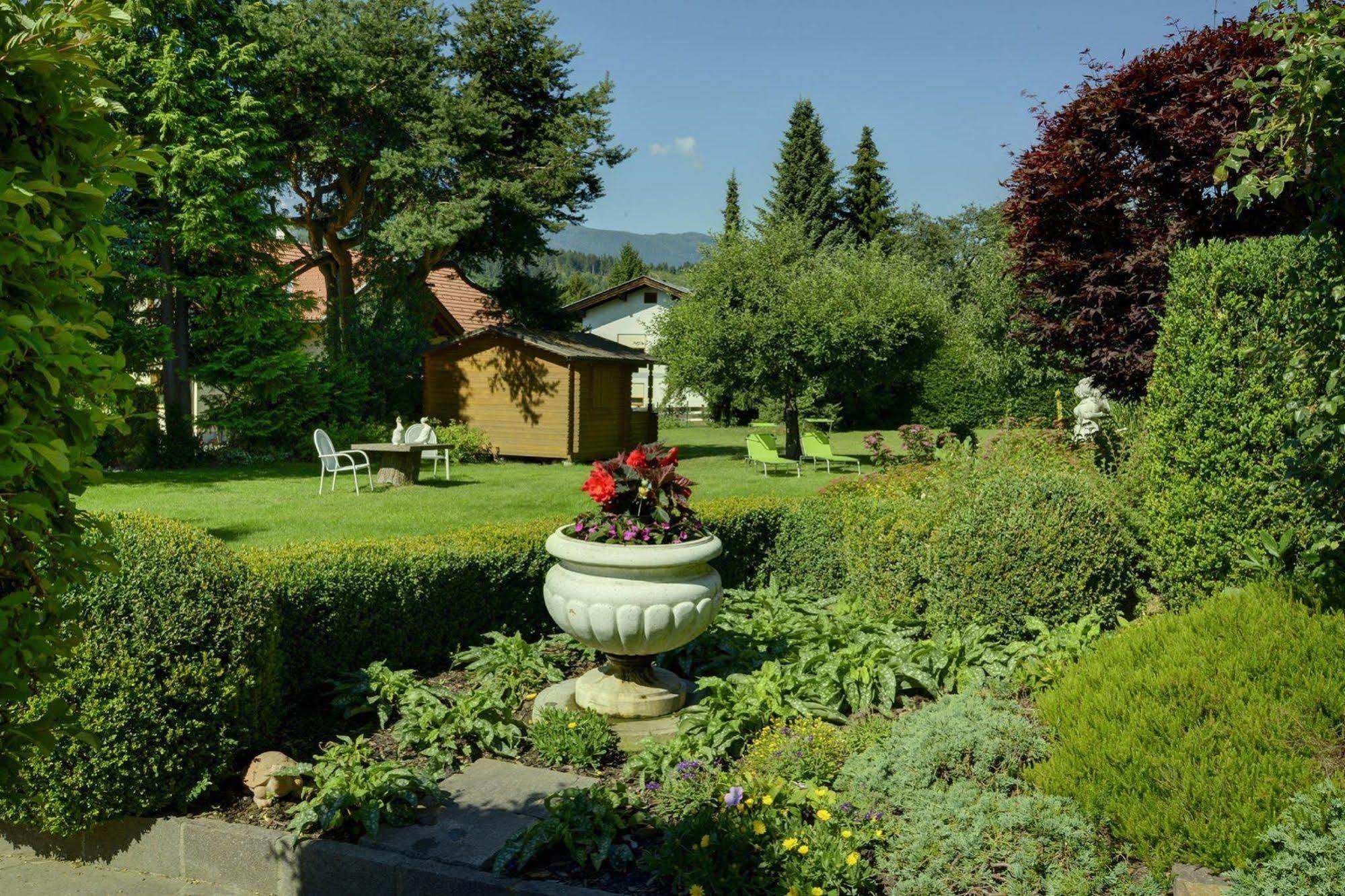 Fruehstueckspension Haus Golker Seeboden Bagian luar foto
